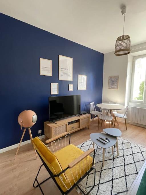 Appart Entre Gare Et Centre Ville,parking Gratuit * Grenoble